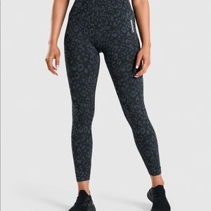 Gymshark adapt animal seamless with the cheetah print